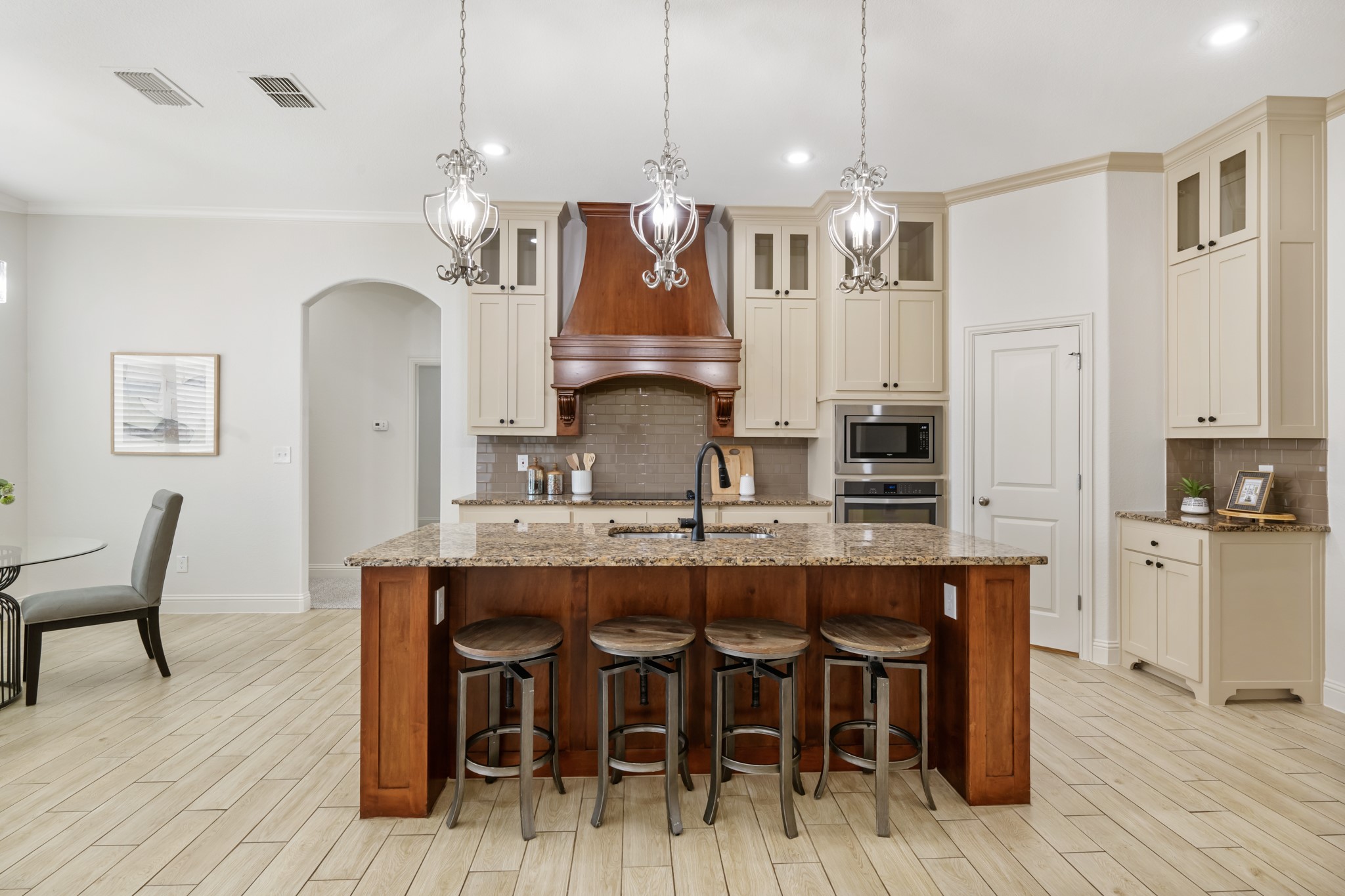 10909 Chriswood Drive Crowley TX 76036