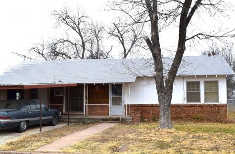 312 W 10th Street Coleman TX 76834