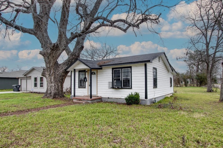 1001 Calhoun Avenue Waco TX 76704
