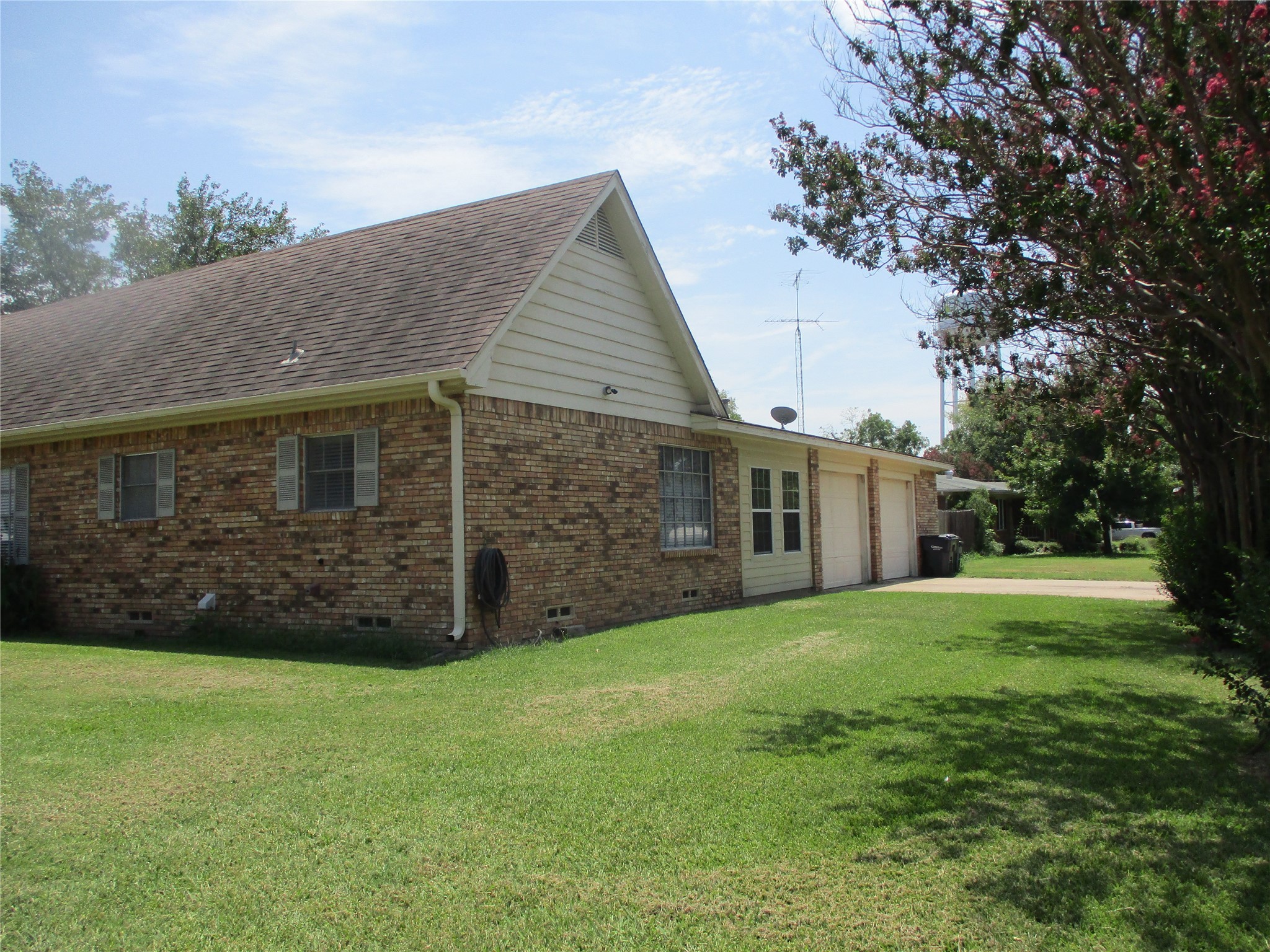 235 Industrial Point TX 75472