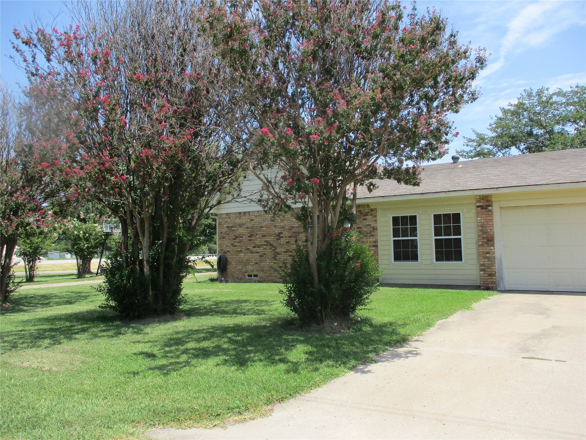 235 Industrial Point TX 75472