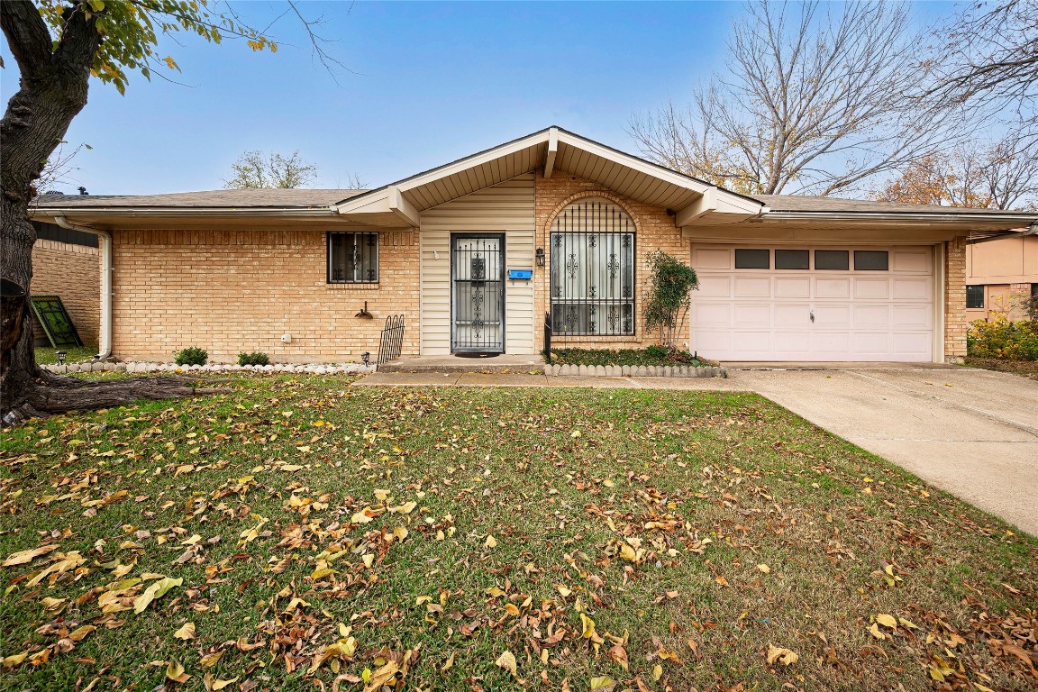 1814 Elmwood Lane Carrollton TX 75006