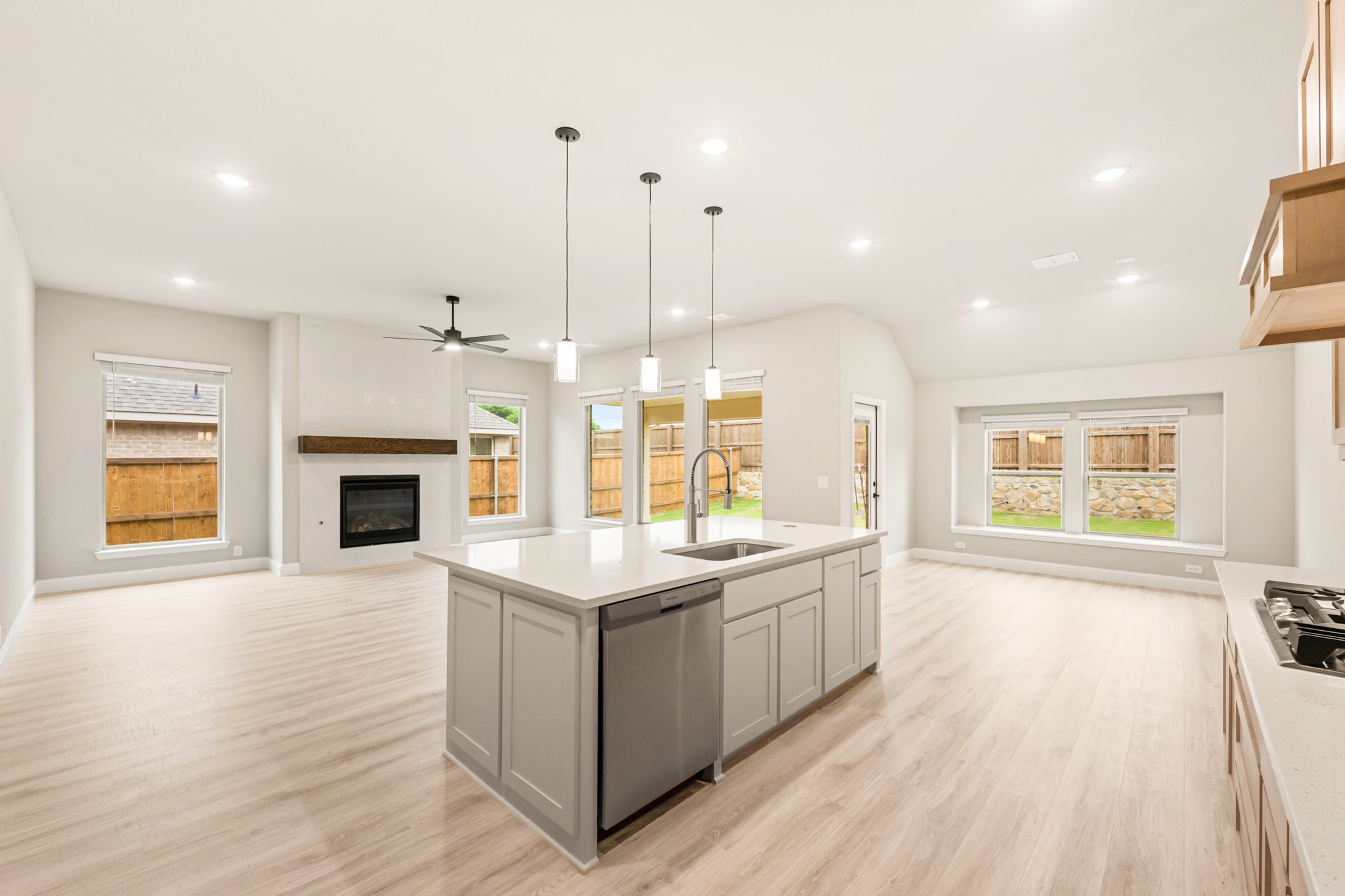 2112 Redding Drive Mansfield TX 76084