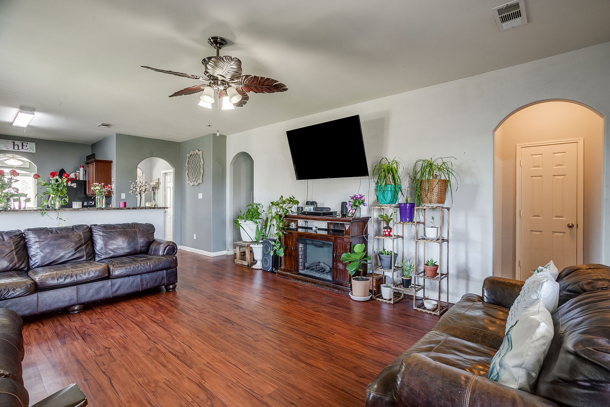 513 Bailer Drive Crowley TX 76036
