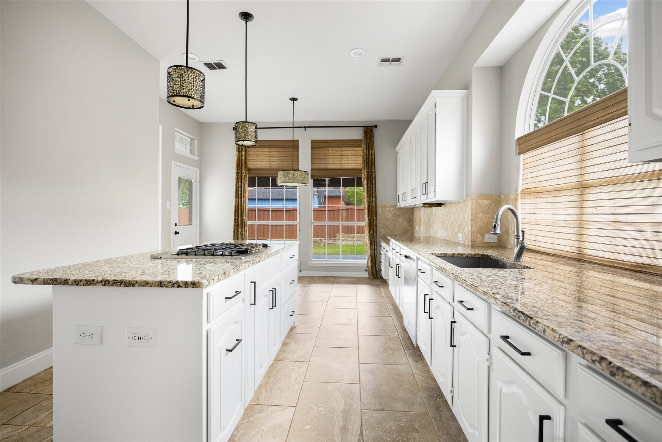101 Edinburgh Court Highland Village TX 75077