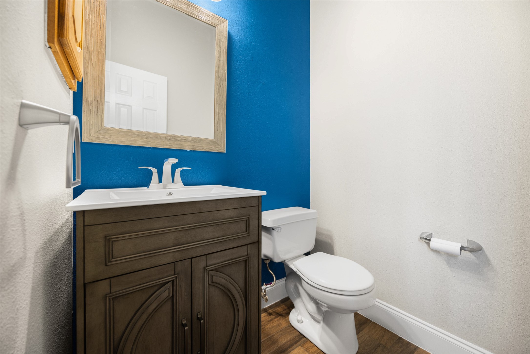 101 Edinburgh Court Highland Village TX 75077