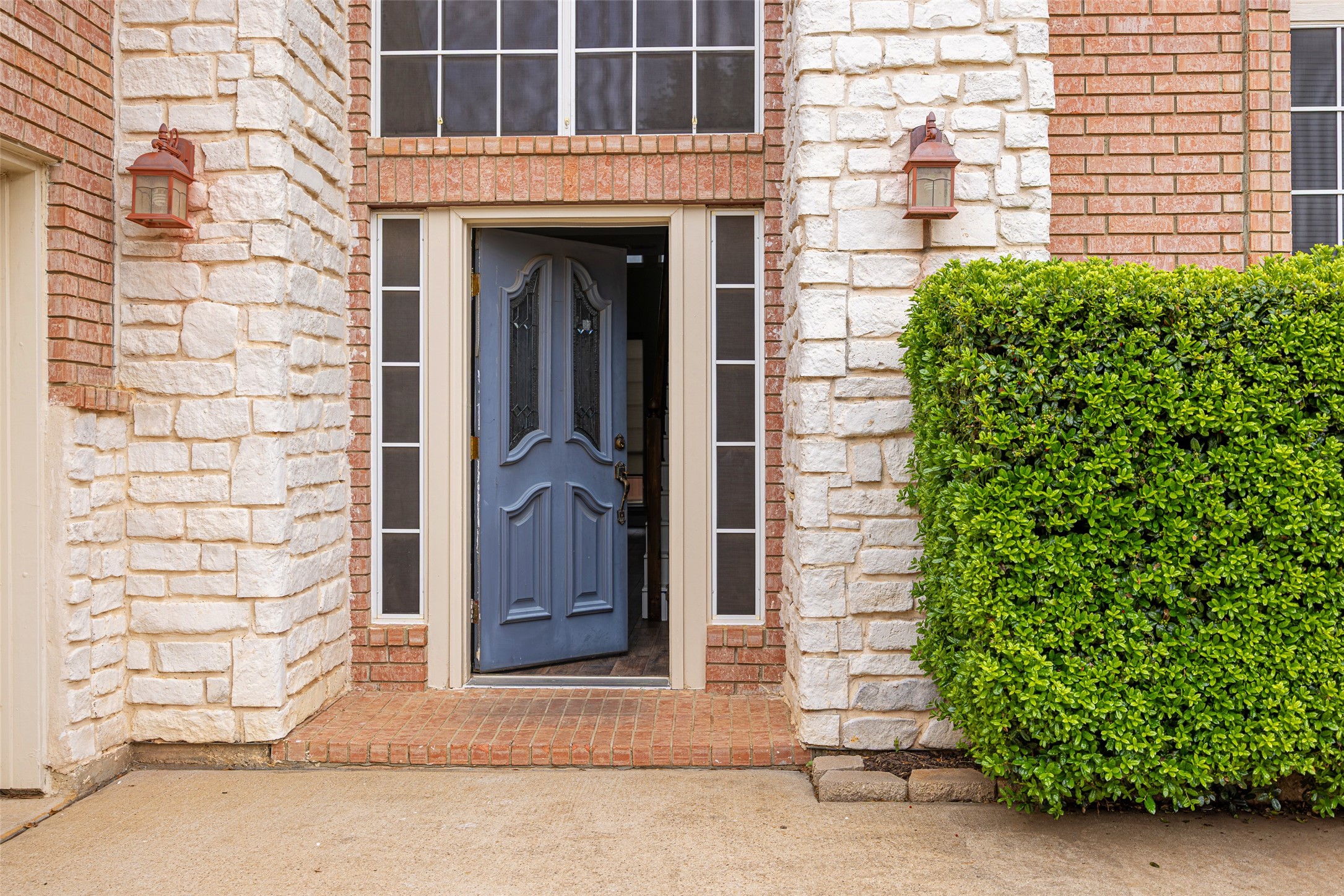 101 Edinburgh Court Highland Village TX 75077
