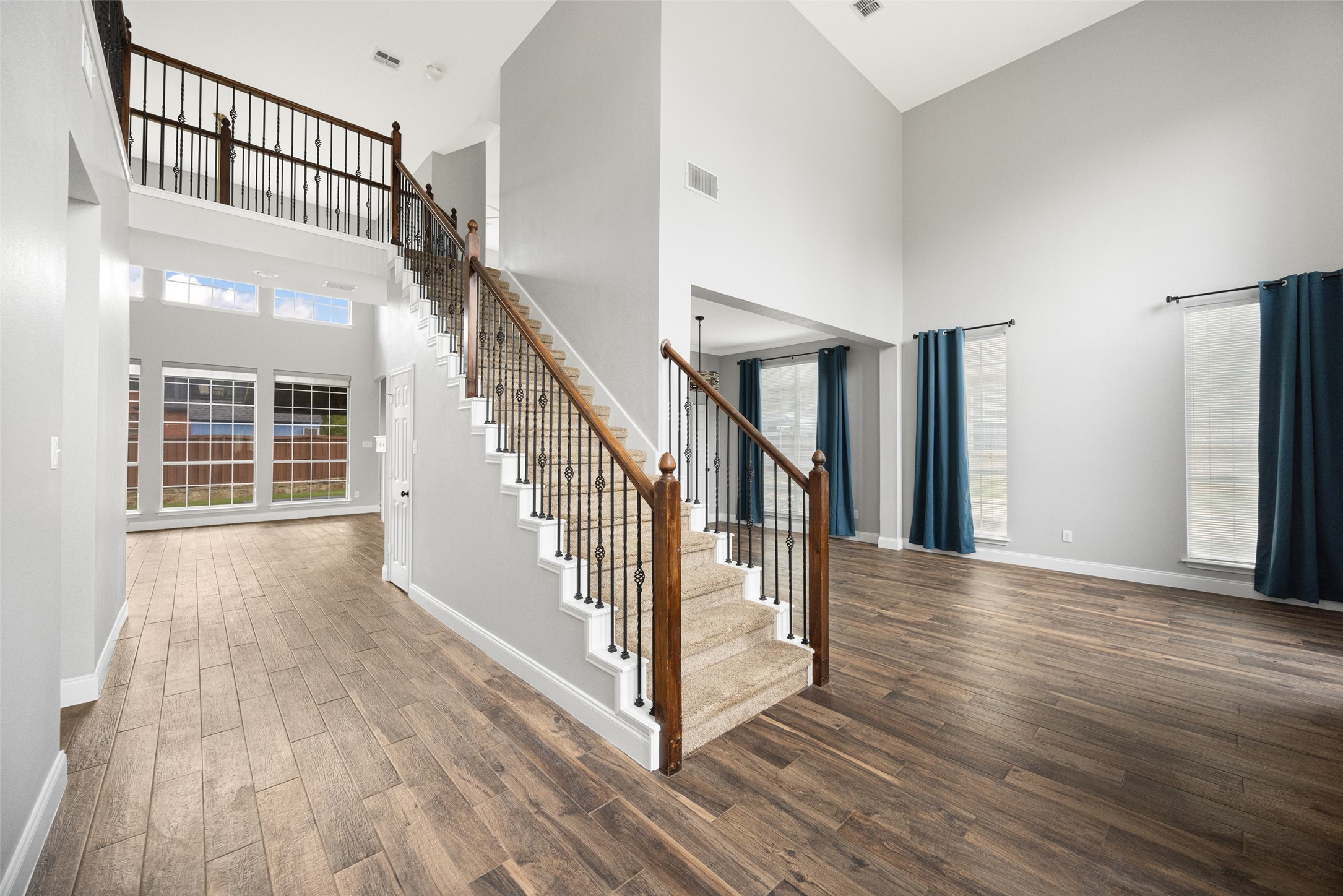 101 Edinburgh Court Highland Village TX 75077