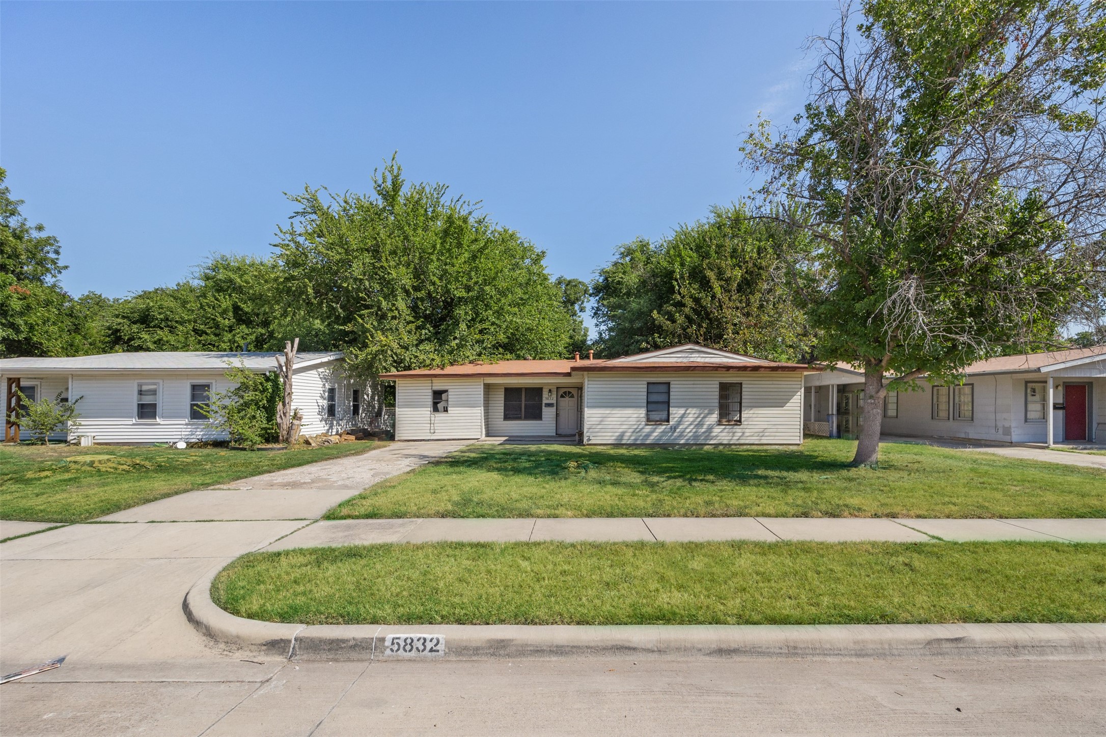5832 Tracyne Drive Westworth Village TX 76114