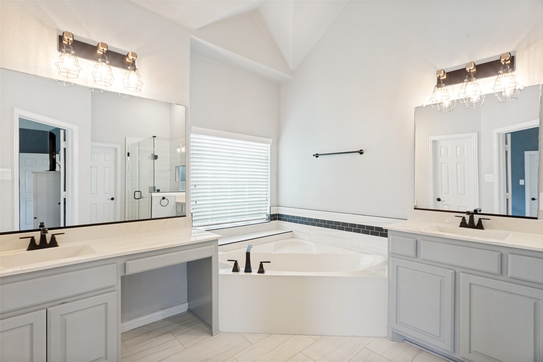 4503 Georgiana Lane Mansfield TX 76063