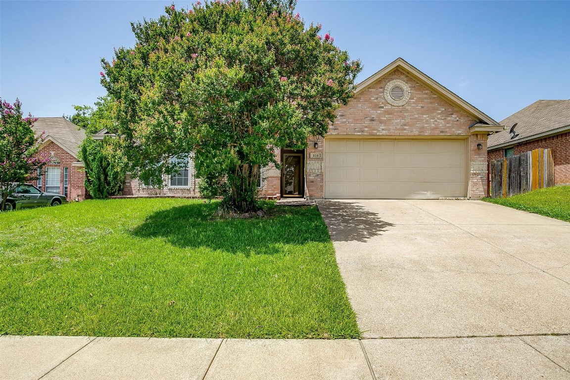 939 Rolling Meadows Drive Burleson TX 76028