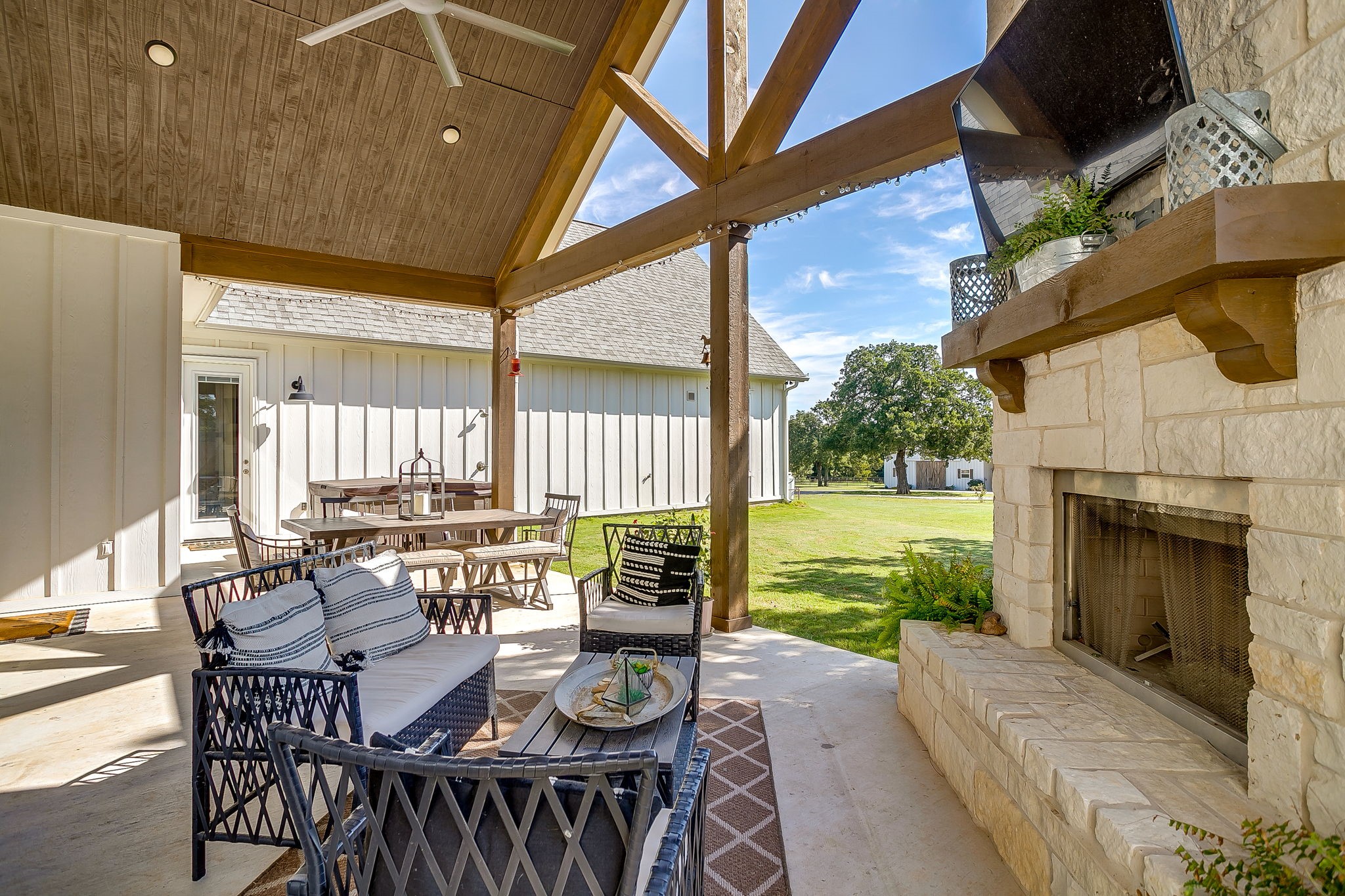 629 County Road 3250 Decatur TX 76234