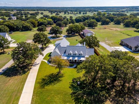 629 County Road 3250 Decatur TX 76234