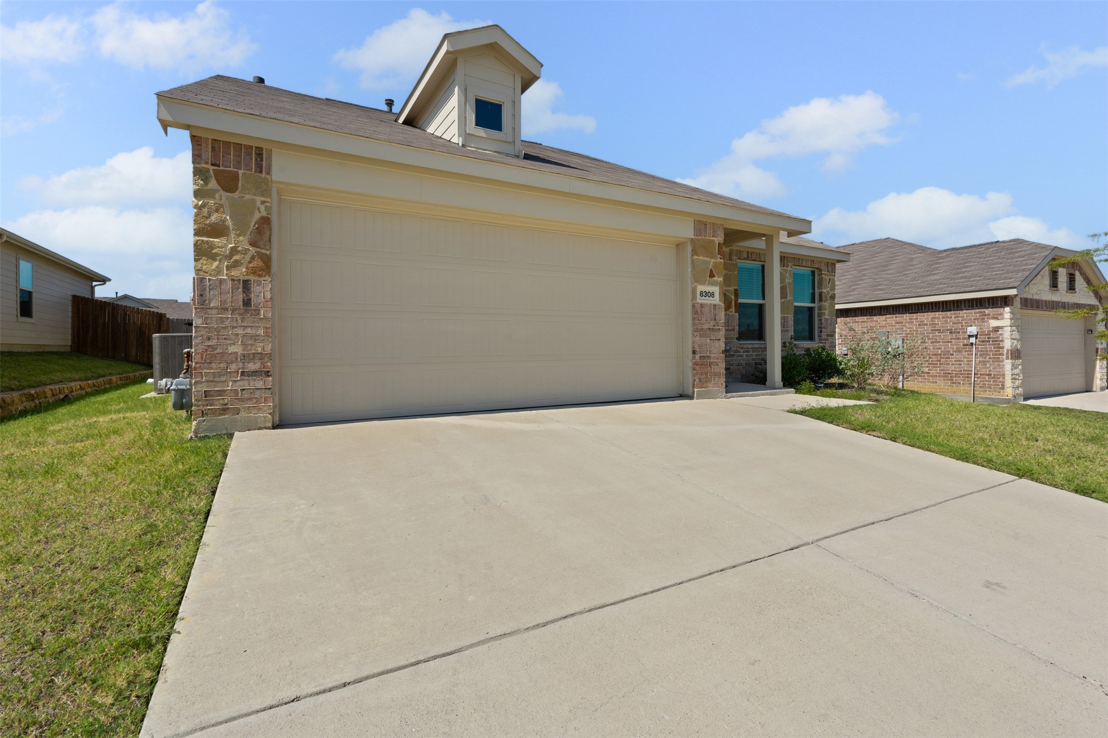 8308 High Robin Avenue Fort Worth TX 76123