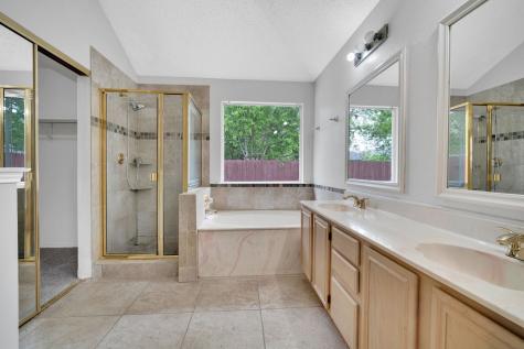 5301 Rio Bravo Drive Arlington TX 76017