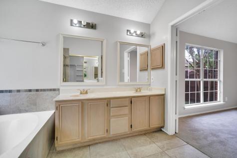 5301 Rio Bravo Drive Arlington TX 76017