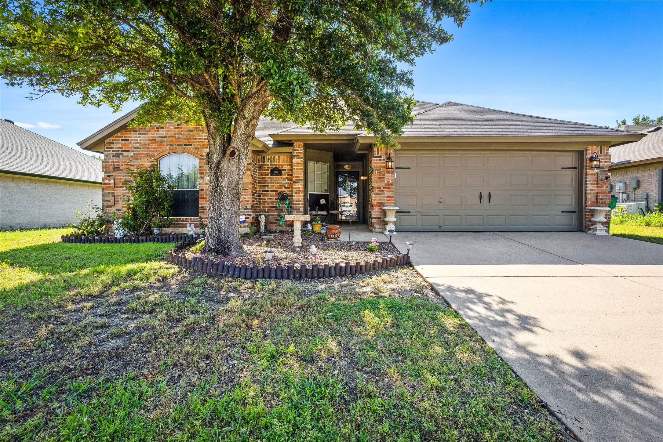 208 Troxell Boulevard Rhome TX 76078