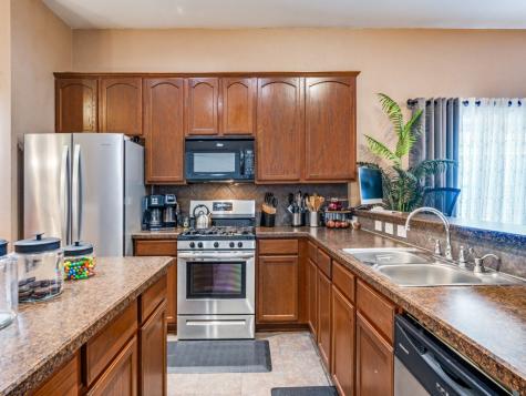 1128 Hayden Lane Savannah TX 76227