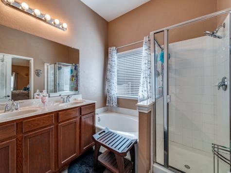 1128 Hayden Lane Savannah TX 76227