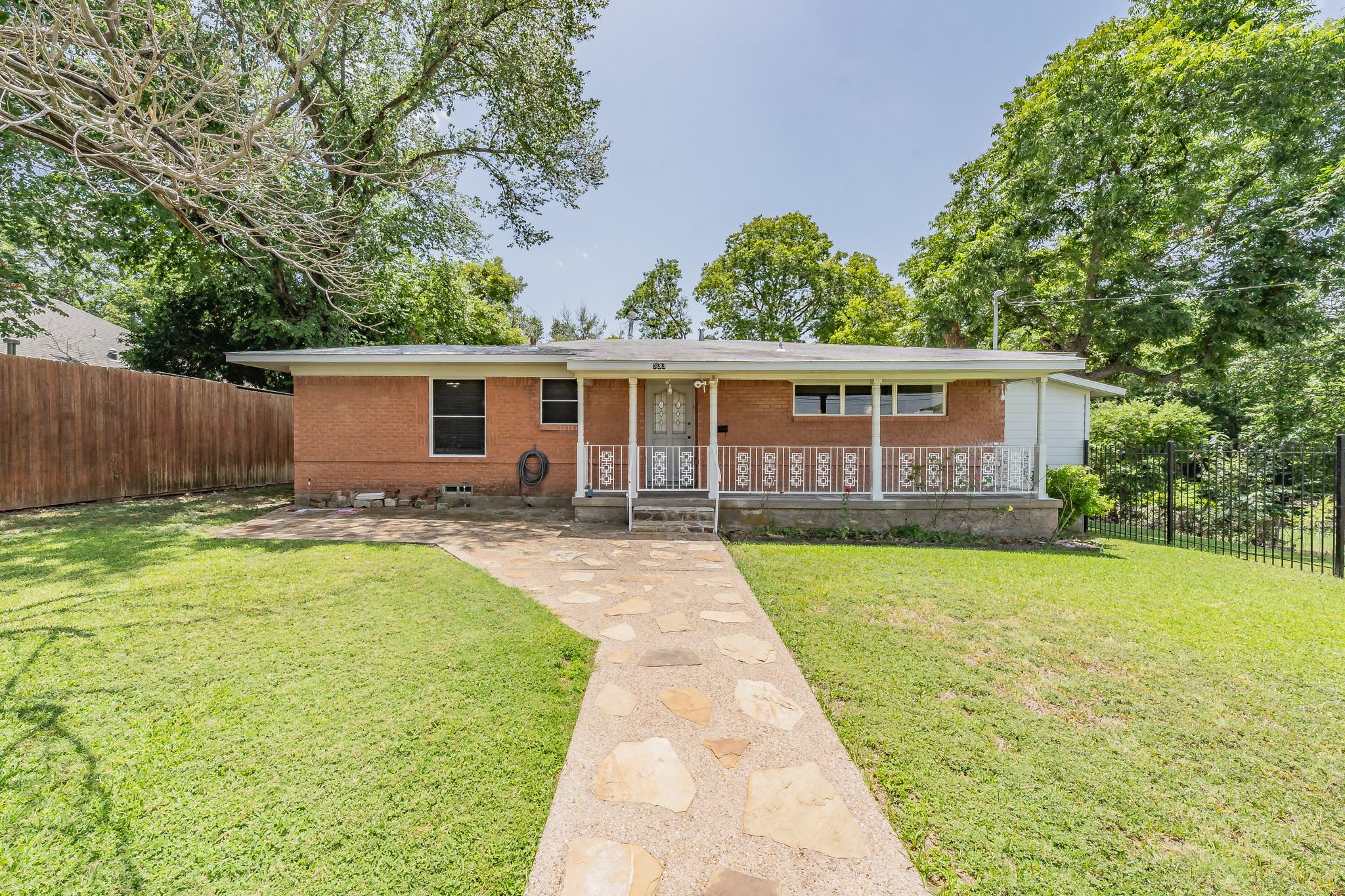 533 Skyline Road Grand Prairie TX 75051