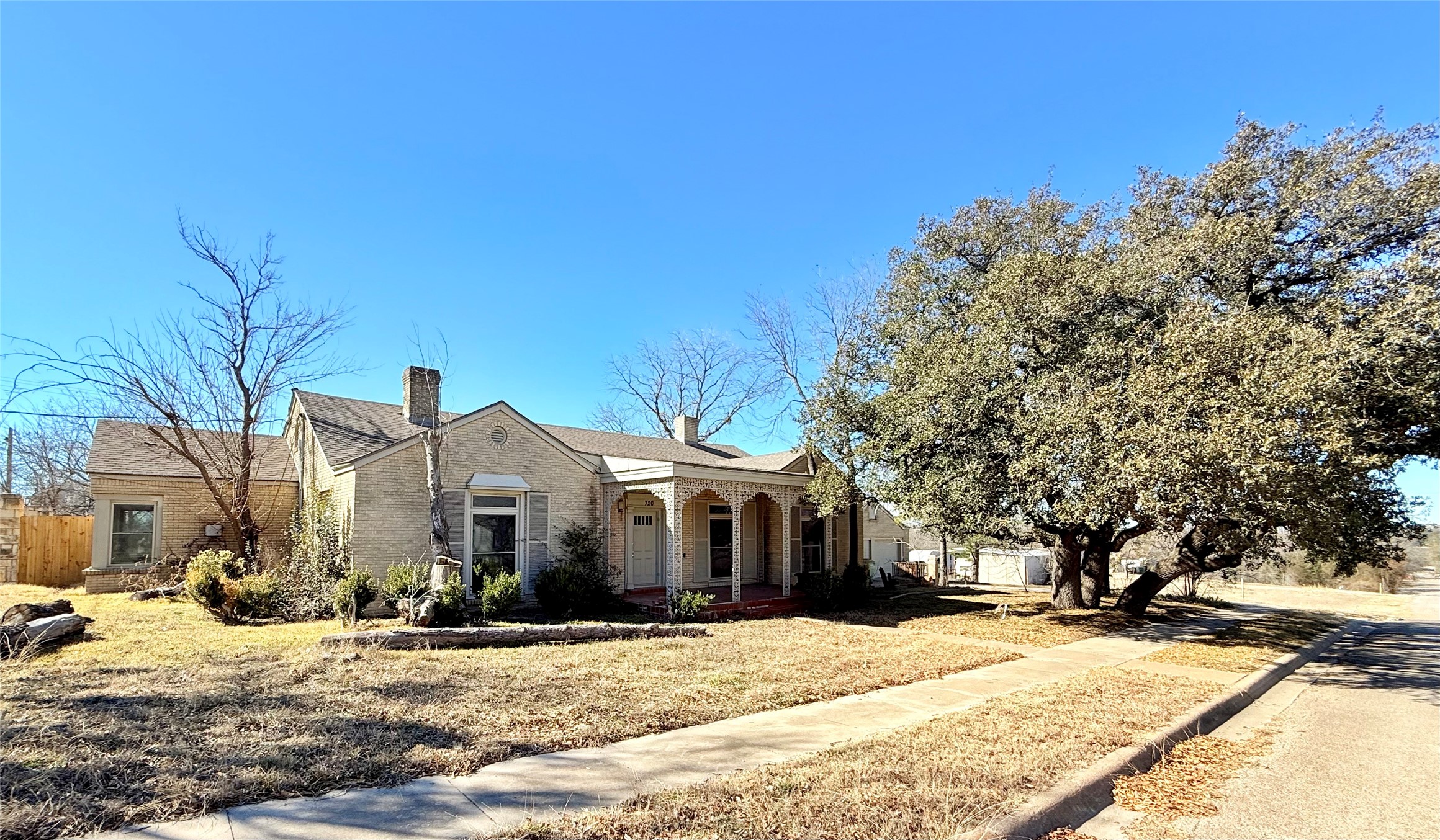 720 E Leslie Street Hamilton TX 76531