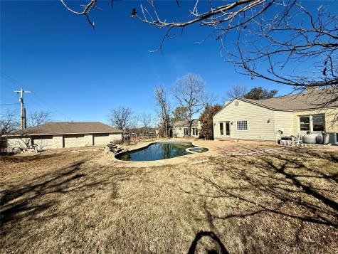 720 E Leslie Street Hamilton TX 76531