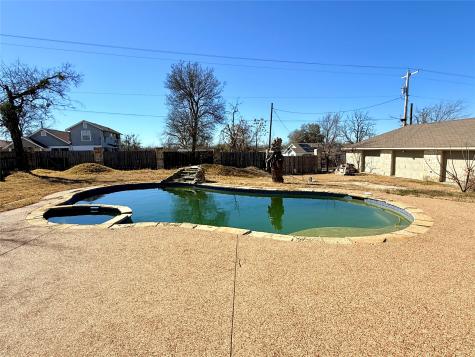 720 E Leslie Street Hamilton TX 76531
