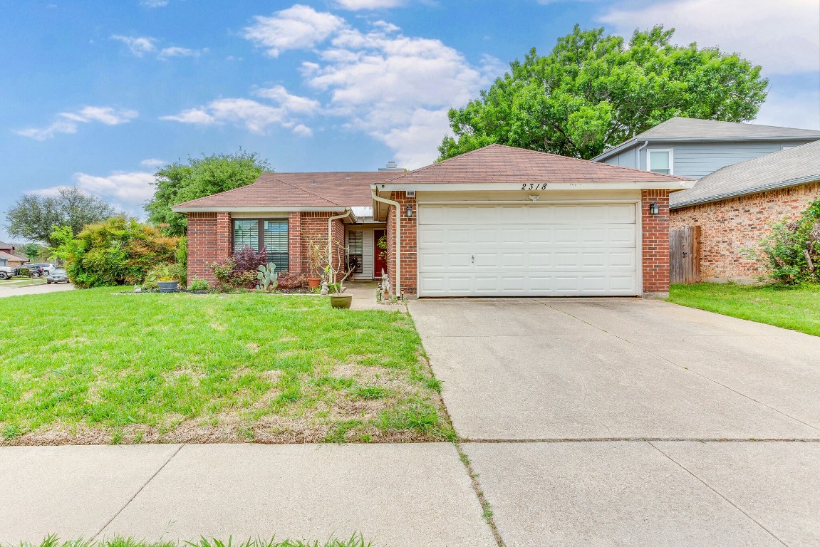 2318 Clareton Drive Arlington TX 76018