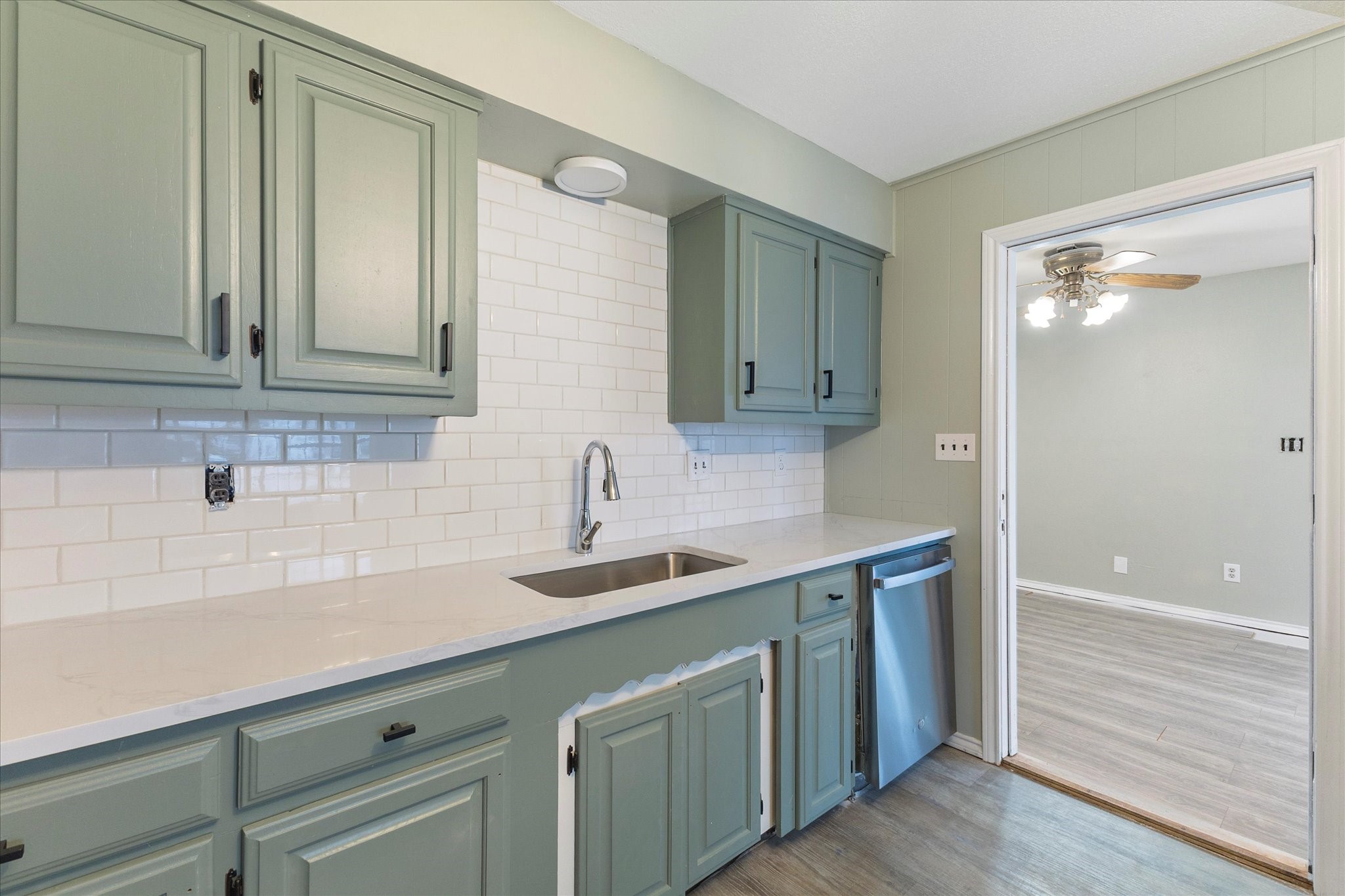 312 E Cottonwood Street Leonard TX 75452