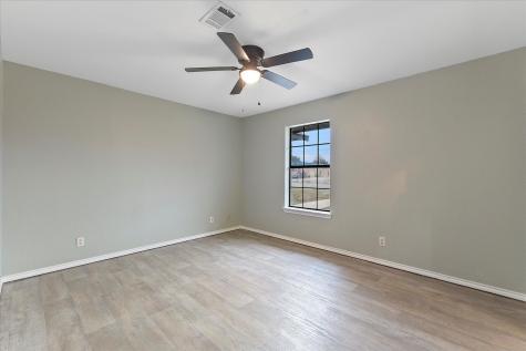 312 E Cottonwood Street Leonard TX 75452
