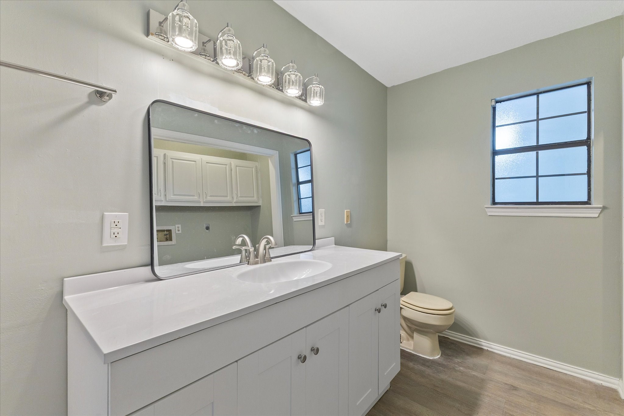 312 E Cottonwood Street Leonard TX 75452