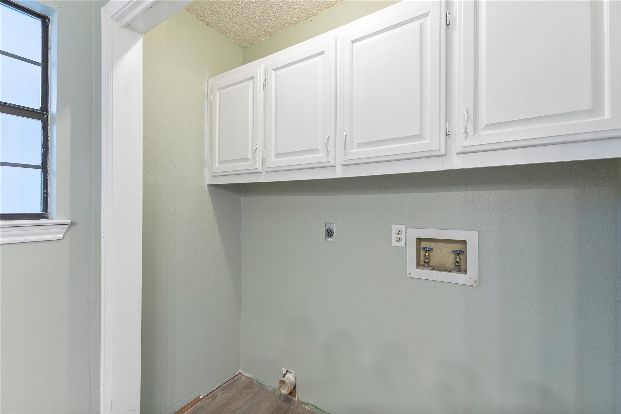 312 E Cottonwood Street Leonard TX 75452