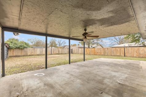 312 E Cottonwood Street Leonard TX 75452