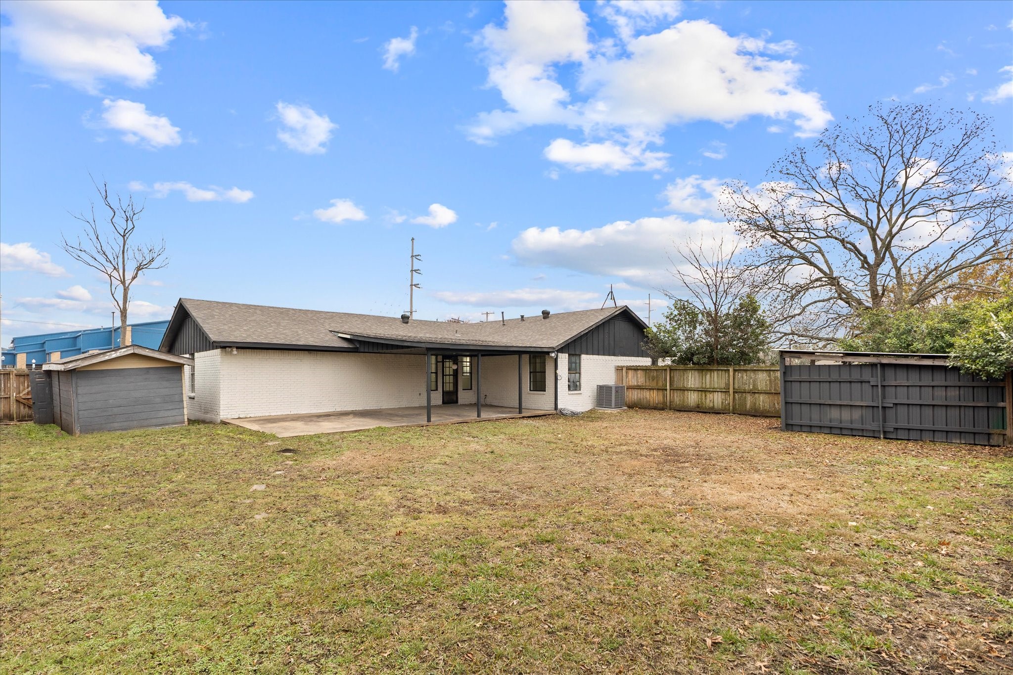 312 E Cottonwood Street Leonard TX 75452