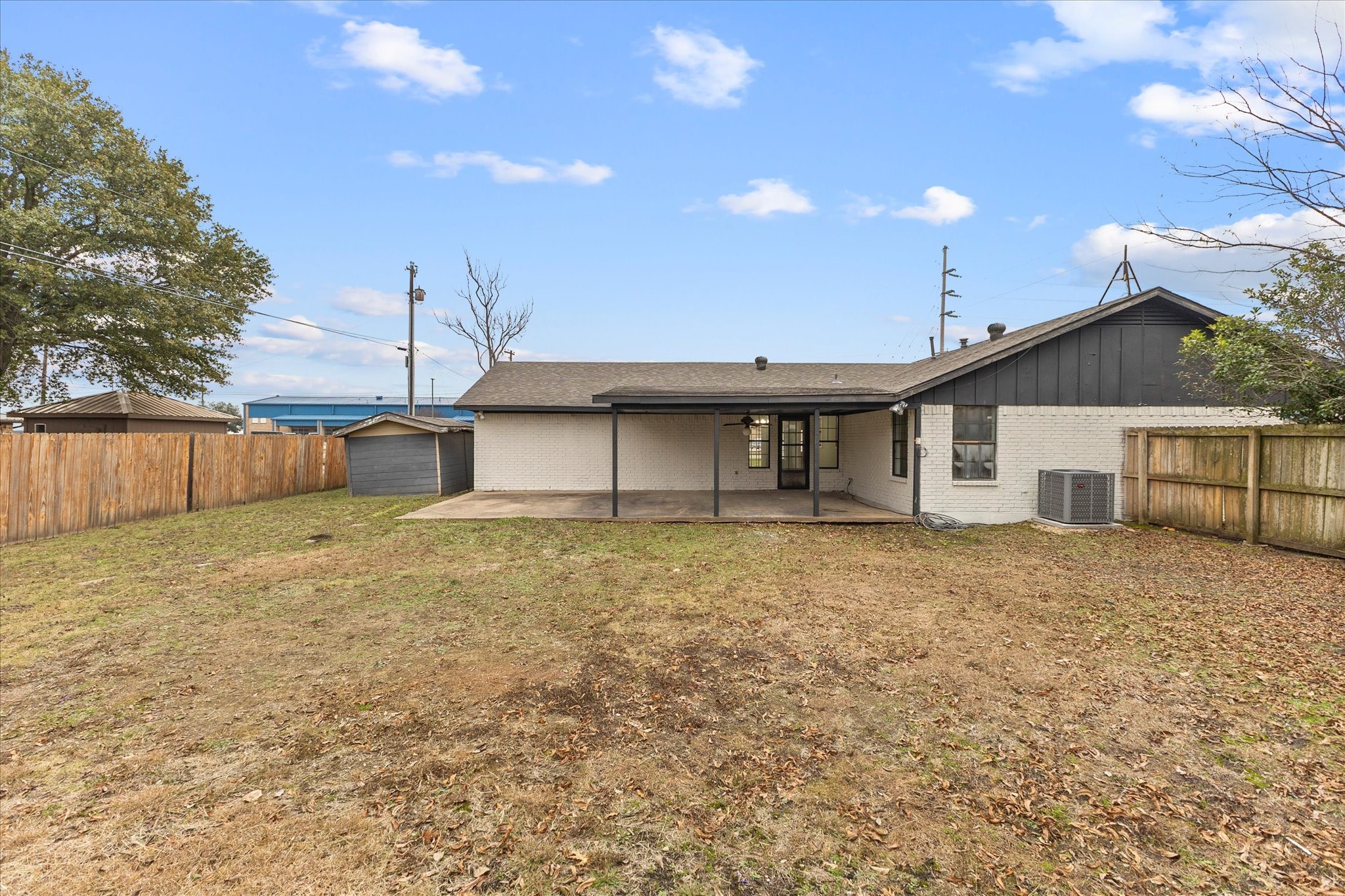 312 E Cottonwood Street Leonard TX 75452