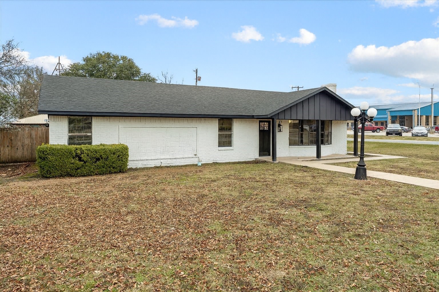 312 E Cottonwood Street Leonard TX 75452