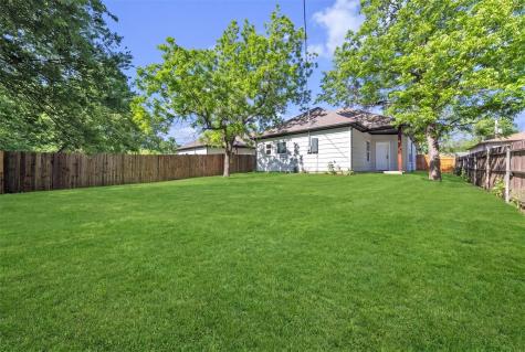 303 Pemberton Street White Settlement TX 76108