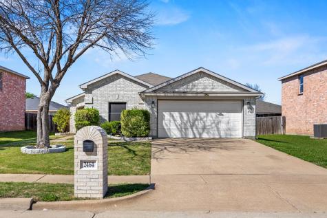 2464 Silverado Trail Grand Prairie TX 75052