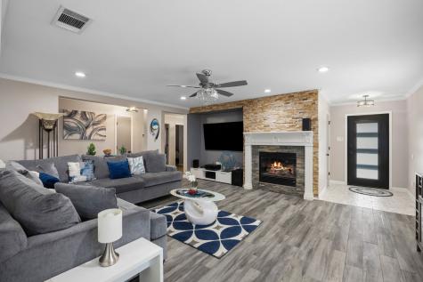 2464 Silverado Trail Grand Prairie TX 75052