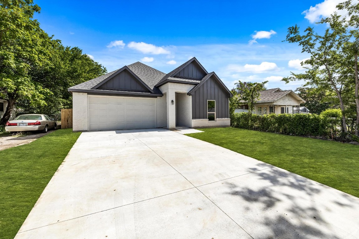 1271 E Maddox Avenue Fort Worth TX 76104