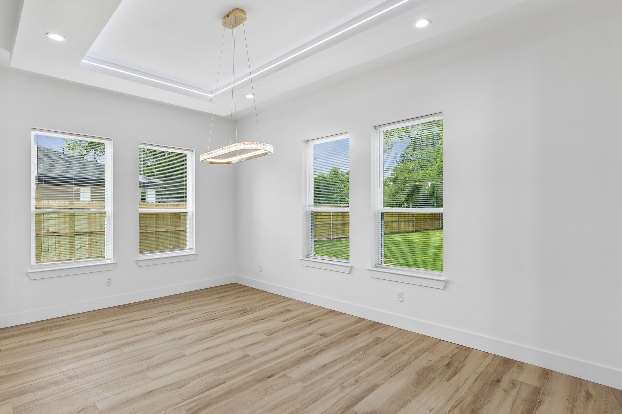 1239 N Tillery Avenue Dallas TX 75211
