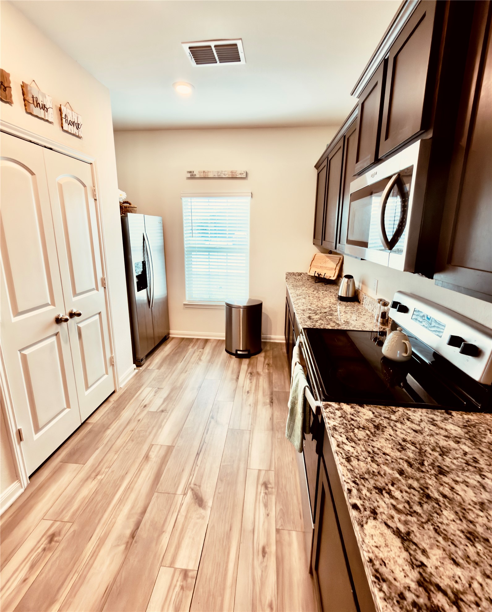 196 Cattlemans Creek Road W Newark TX 76071
