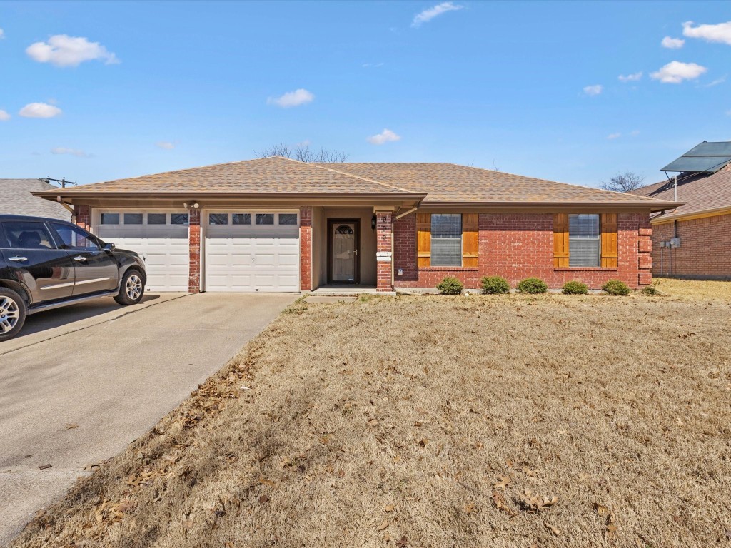 909 Meadowdale Road Arlington TX 76017
