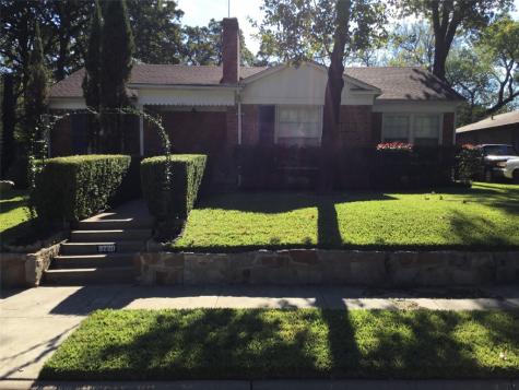 3220 Browning Court W Fort Worth TX 76111