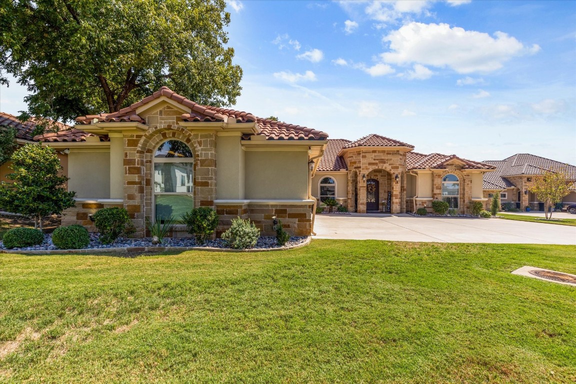 1008 Catalina Bay Boulevard Granbury TX 76048