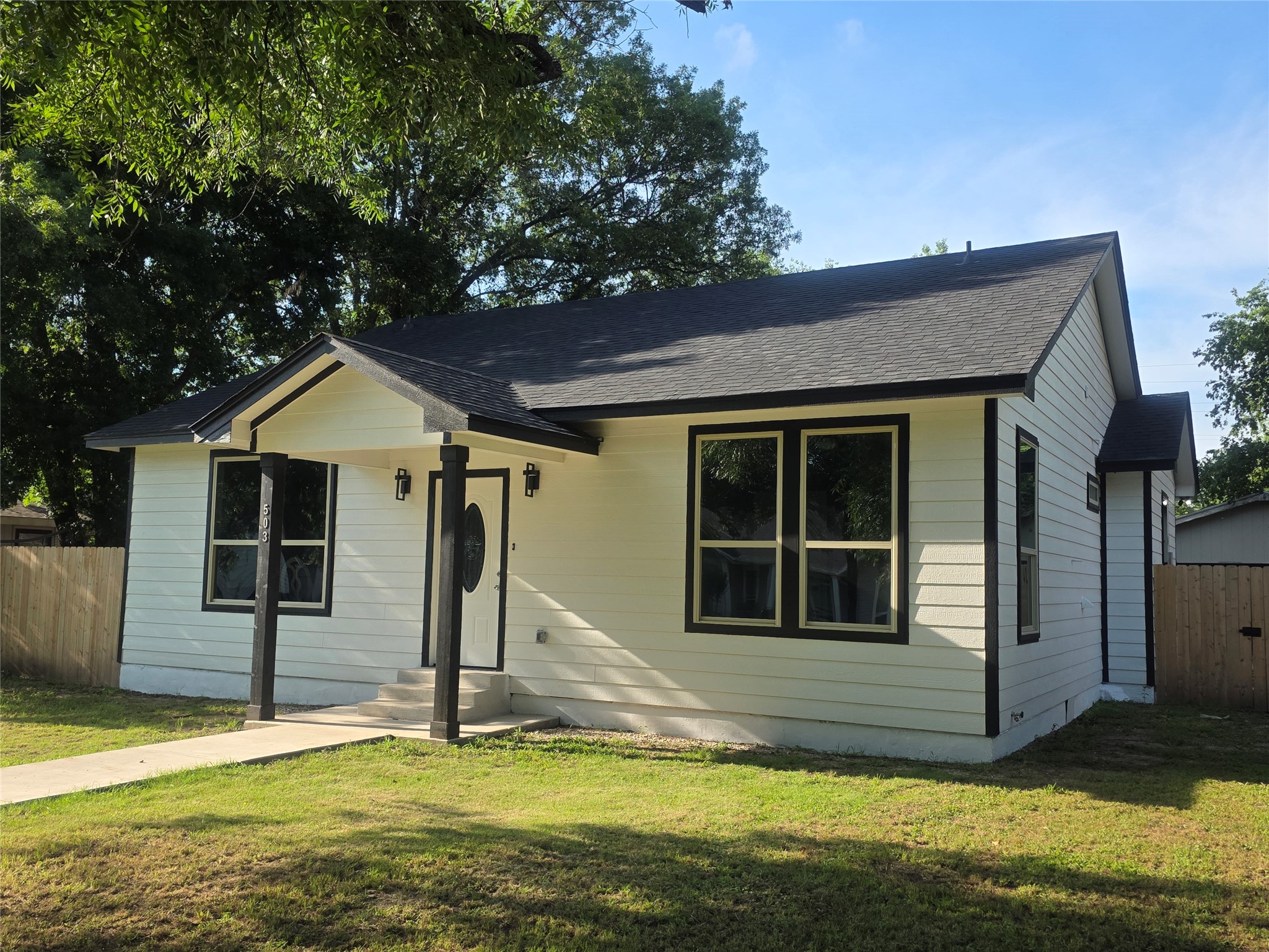 503 W Elm Street Olney TX 76374