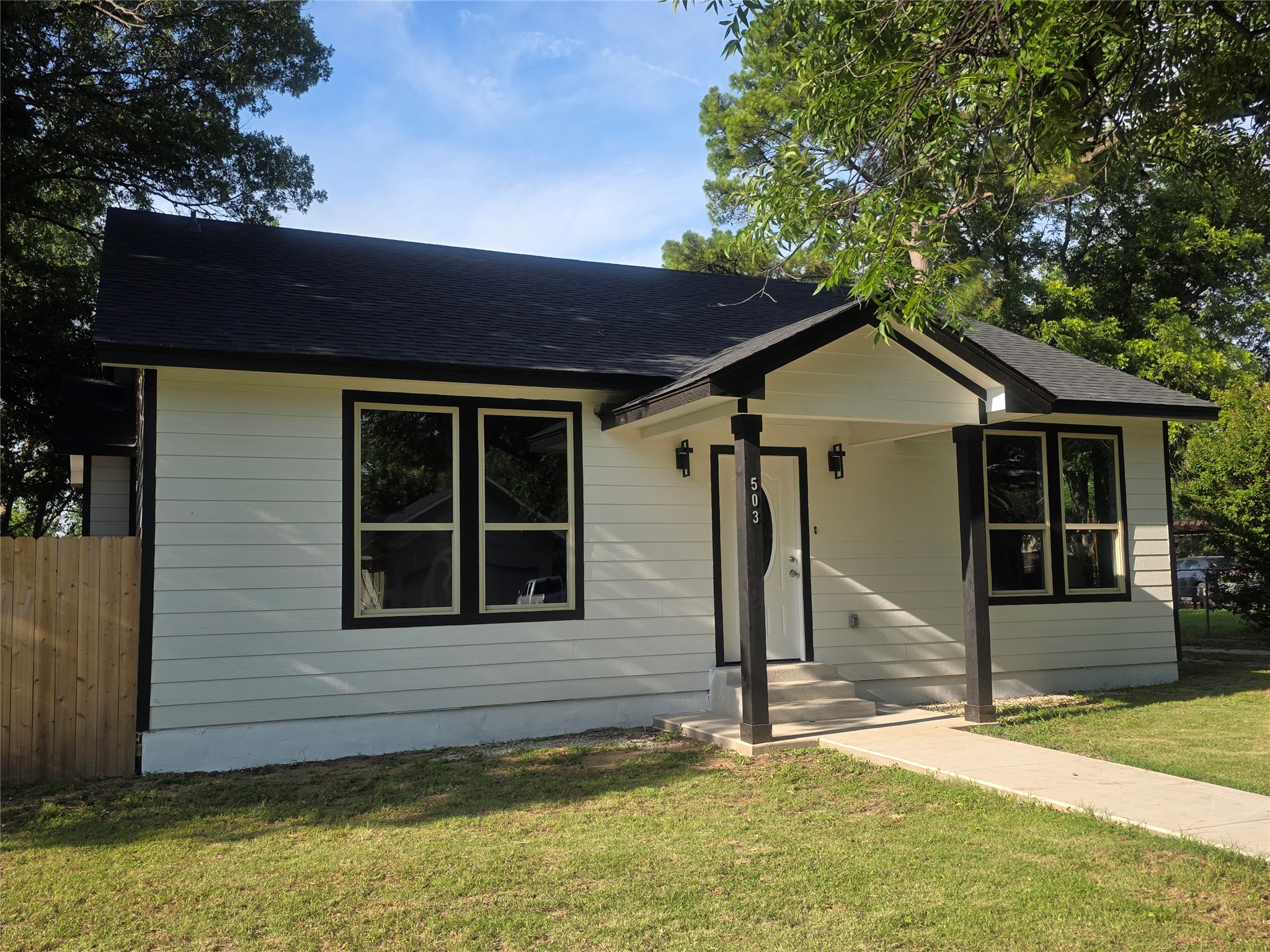 503 W Elm Street Olney TX 76374