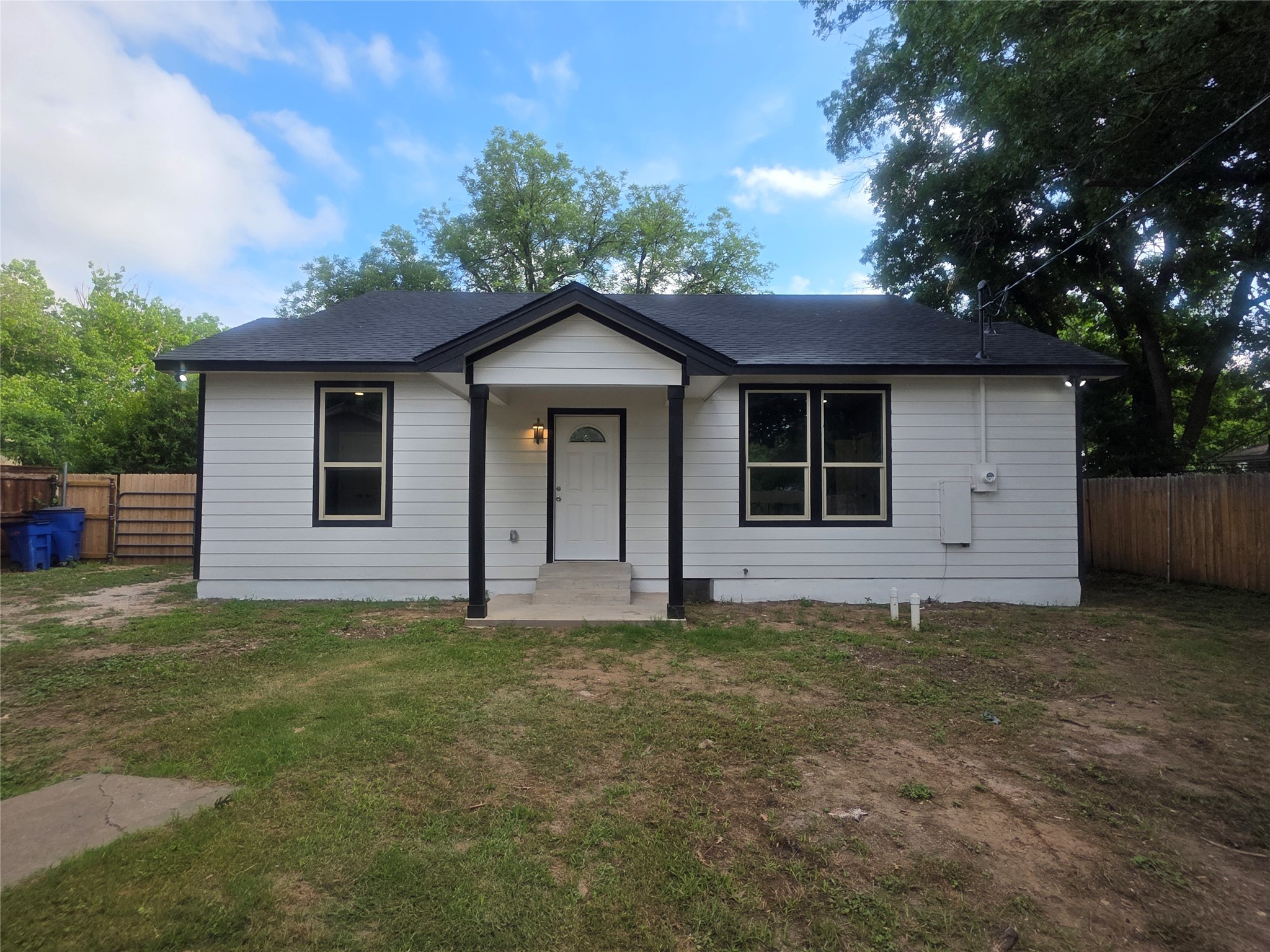 503 W Elm Street Olney TX 76374