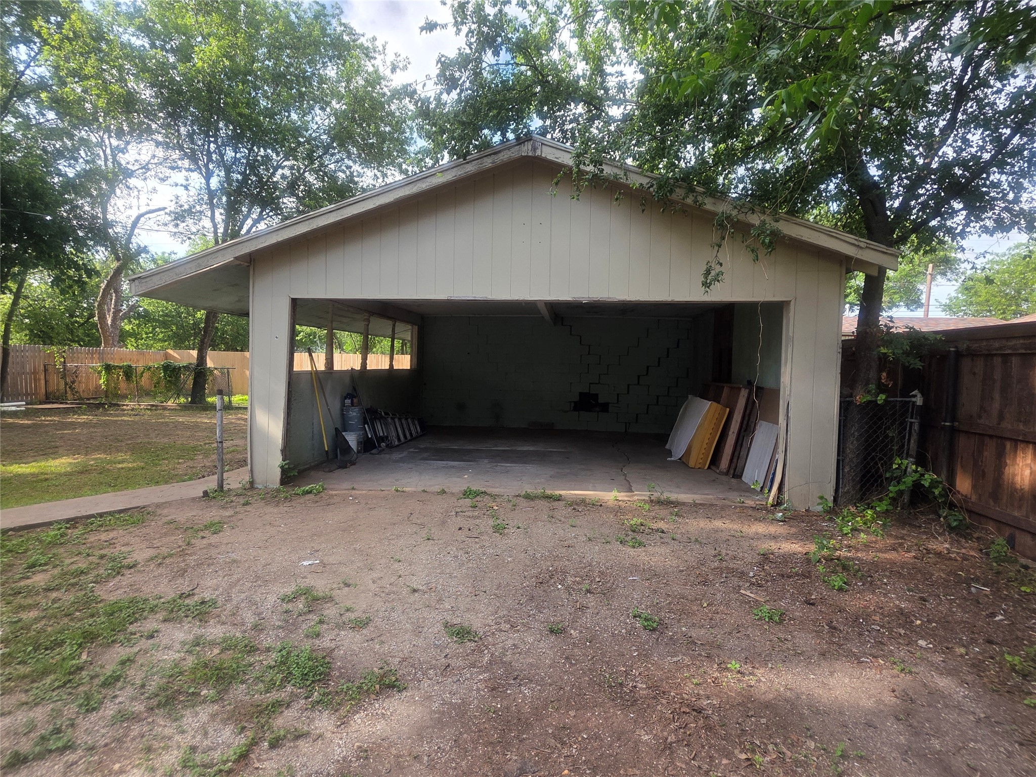 503 W Elm Street Olney TX 76374