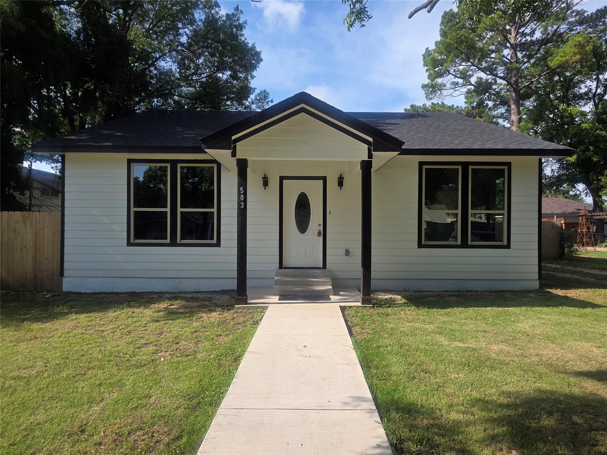 503 W Elm Street Olney TX 76374